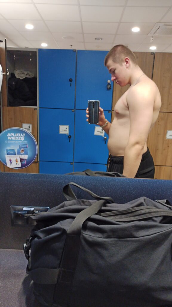 Trener personalny Warszawa przed redukcją sylwetki – 100 kg masy ciała i 28% tkanki tłuszczowej