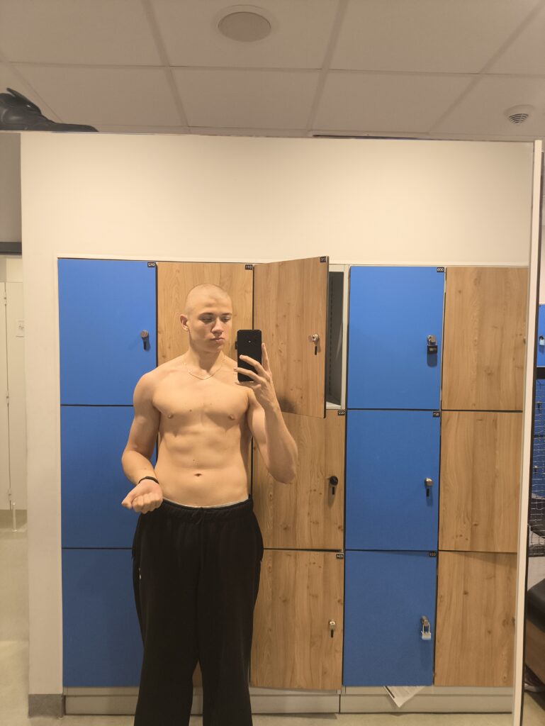 Trener personalny Warszawa po przemianie sylwetki – minus 18 kg, około 13–14% tkanki tłuszczowej