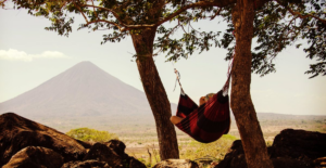 Read more about the article Jak żyć bardziej świadomie i nie przegapić życia?