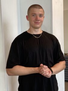 Read more about the article Nie uczę ludzi ćwiczyć. Uczę ich odzyskać kontrolę nad sobą.