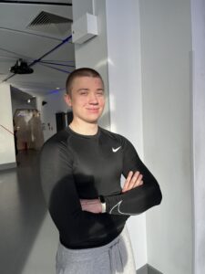 Read more about the article Najlepsze siłownie na Pradze-Południe – ranking i opinia trenera personalnego