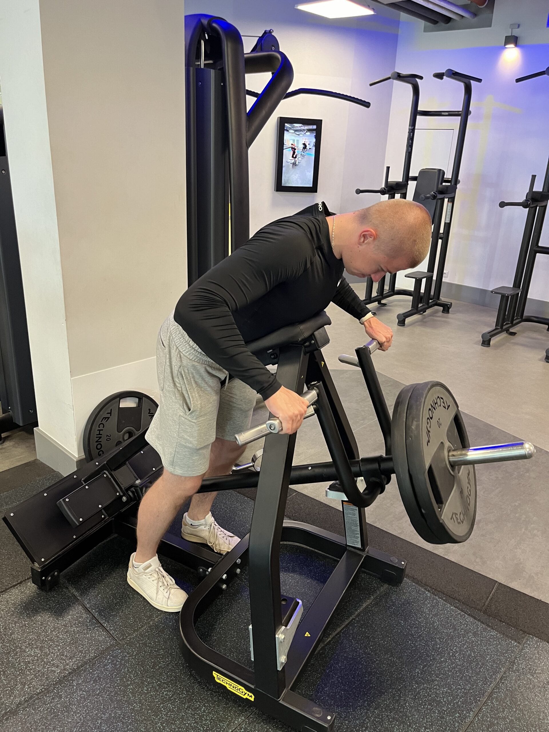 You are currently viewing Redukcja tłuszczu po 30 roku życia – dlaczego cardio to zły start