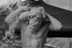 Read more about the article Fundamenty estetycznej sylwetki – 3 filary, które ignoruje 90% facetów 30+