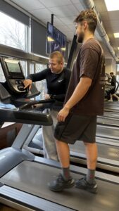 Read more about the article Ile białka jeść na redukcji? Kompletny poradnik dla mężczyzn 30+