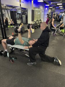 Read more about the article Brak energii po pracy? To nie stres – to brak formy