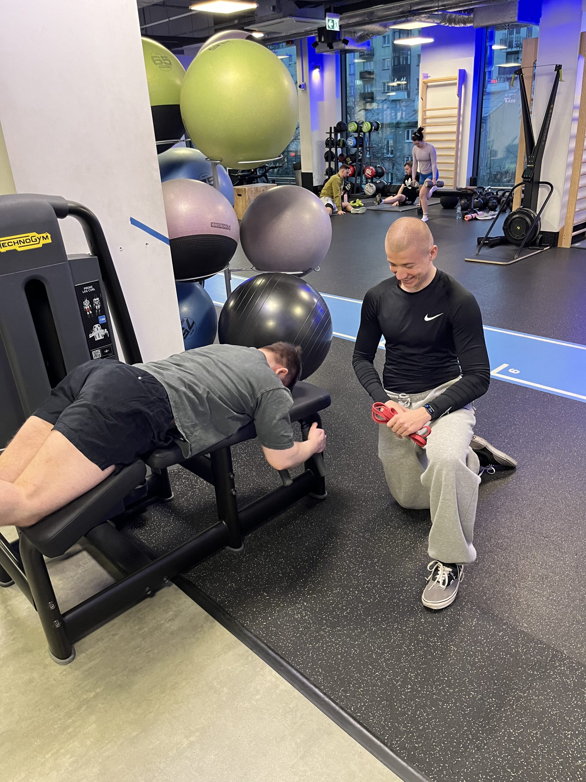 Read more about the article Dlaczego facet po 25 nie ma energii? (nikt Ci tego nie powie)