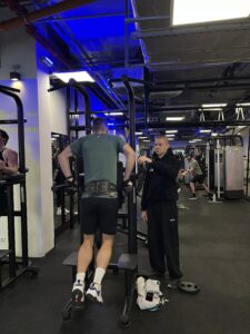 Read more about the article Weekend niszczy Twoją sylwetkę. Dlaczego nie chudniesz mimo starań?