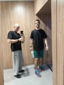 Read more about the article Częstotliwość treningowa – dlaczego 2–3 treningi w tygodniu mogą dawać lepsze efekty niż 5?