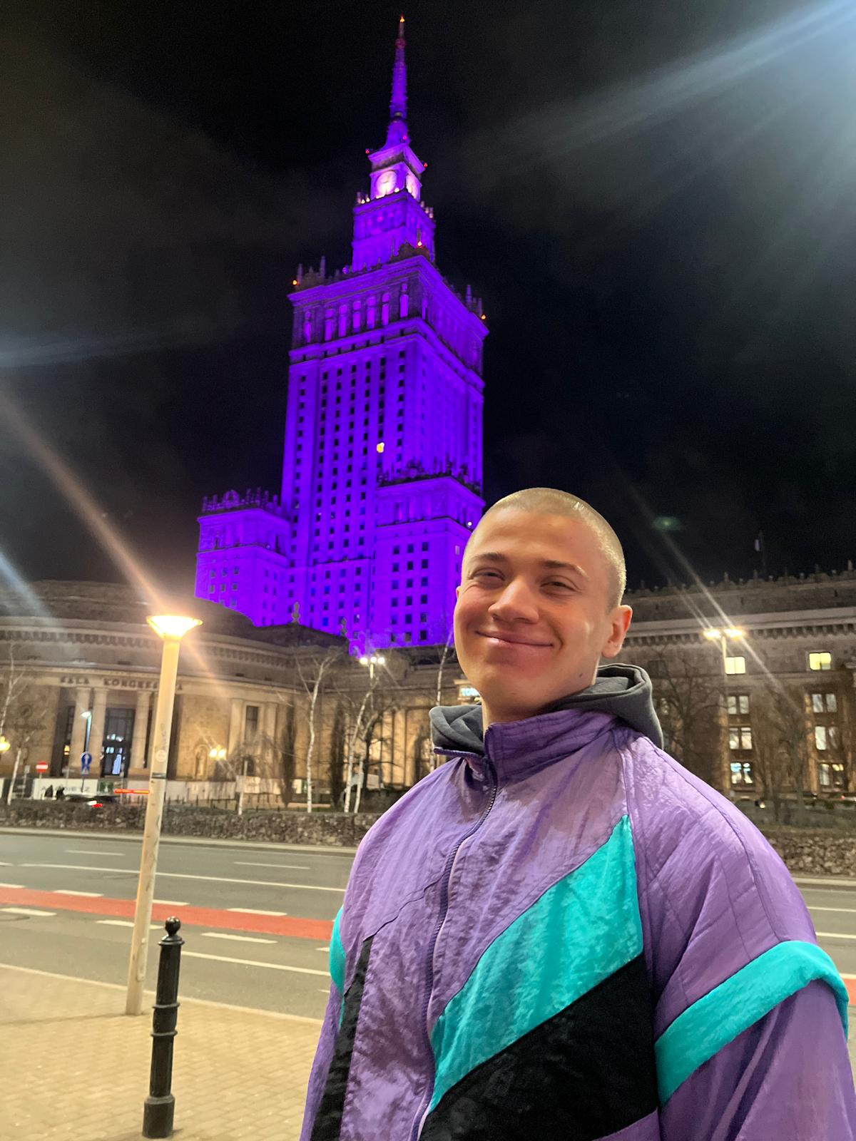 You are currently viewing Stoicyzm w fitnessie: Dlaczego Twoje emocje niszczą Twoją dietę? 7 brutalnie skutecznych lekcji